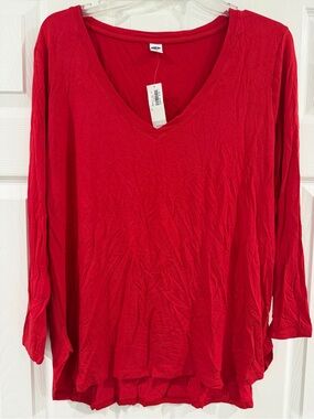 Old Navy Red V-Neck Long Sleeve Tee